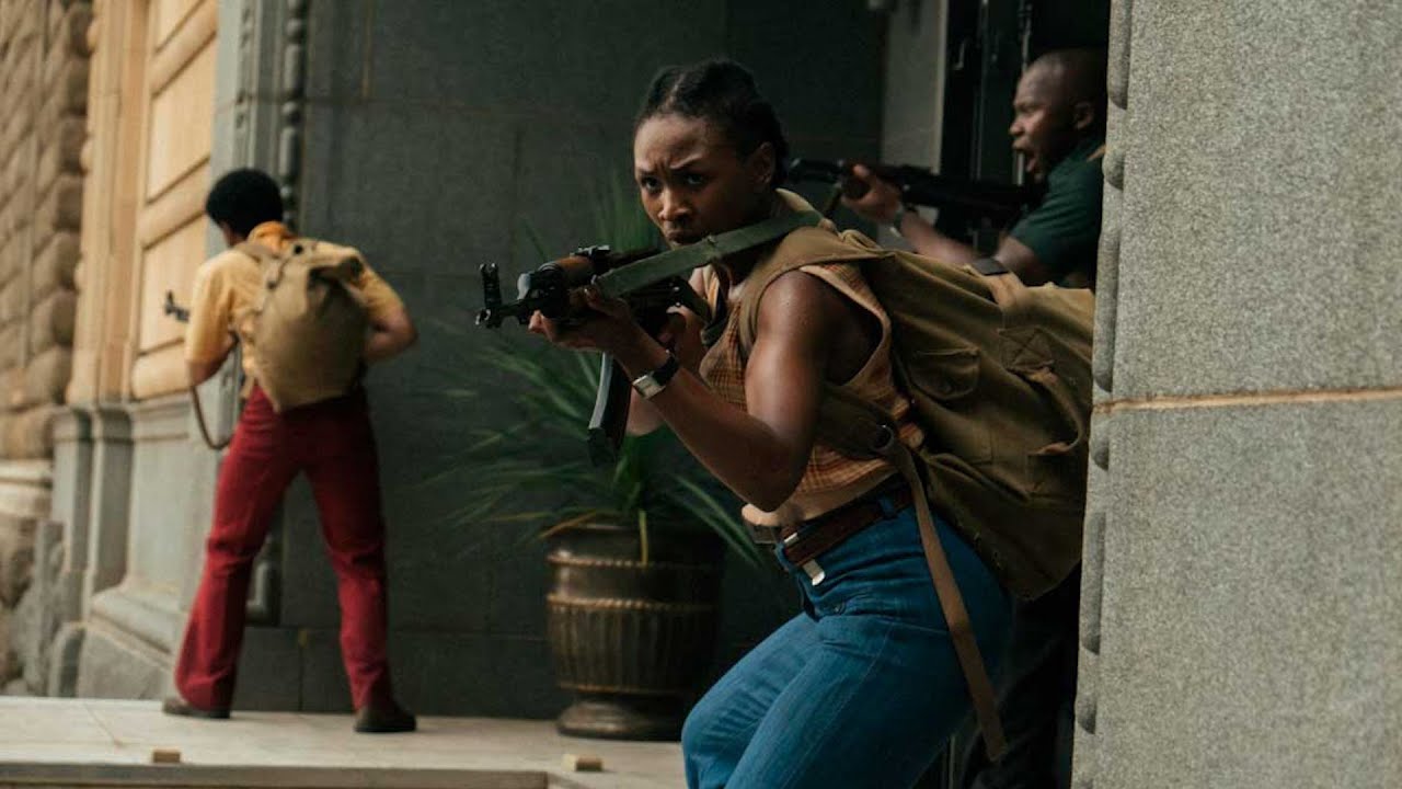 Тонау үшін келмеген олар, банкке кіріп адамдарды тұтқынға алады... | Кино шолу