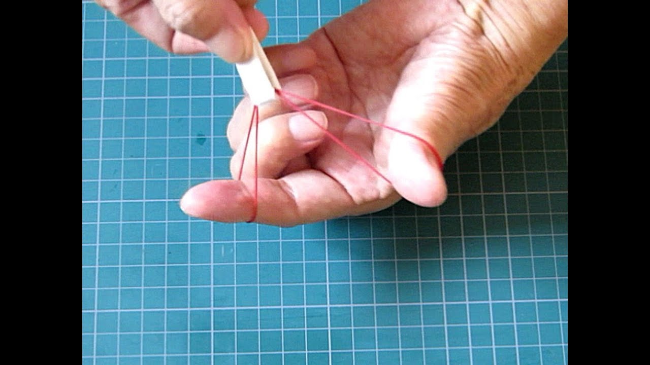 やってみた チョー簡単輪ゴムパチンコ作ってみた 手作りおもちゃ How To Make A Simple Slingshot With Rubber Band Youtube