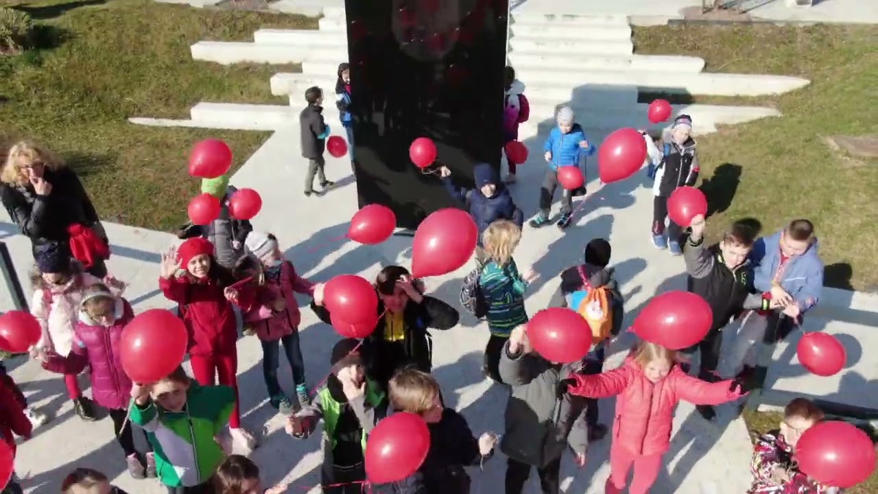 Pohod z rdečimi balončki