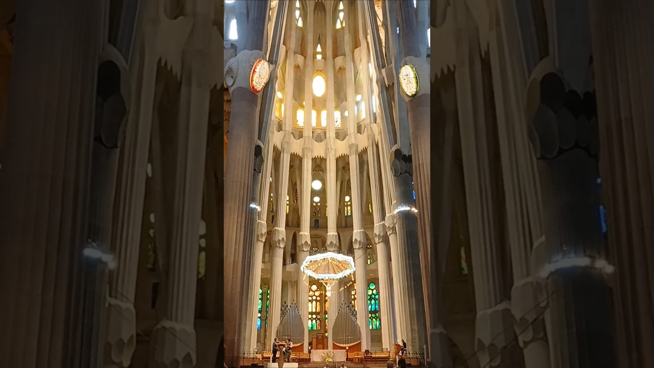 Barcelona: ❤️ Basílica de la Sagrada Família (Basilica of the Holy Famiy)