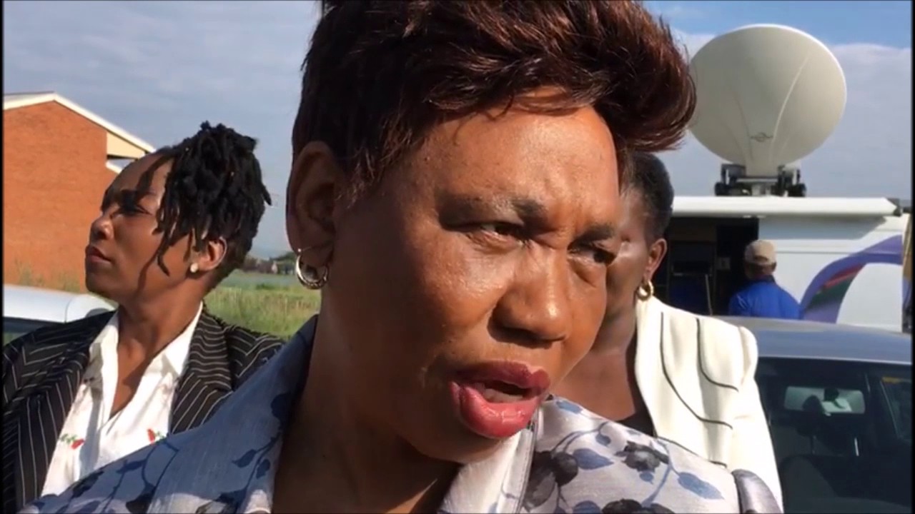 fmi Minister Angie Motshekga on first day of school 2017