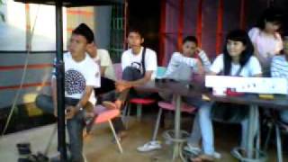 Kotak yolanda smasa band,