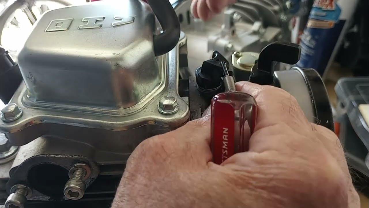 Phatmoto carburetor tip. Clean pilot jet, quick, fast, easy. YouTube