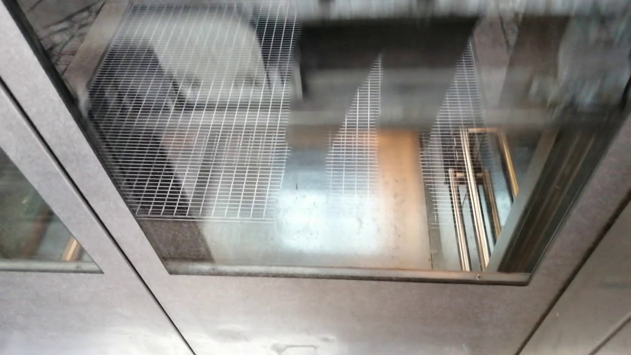 ATB Aufzug am Bahnhof Osloer Straße