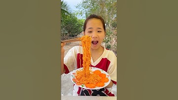 Ăn Mì Cay Với Tương Ớt 🌶️ | @shortworld6188 #howto #eating #lifehacks #noodles #chilisauce