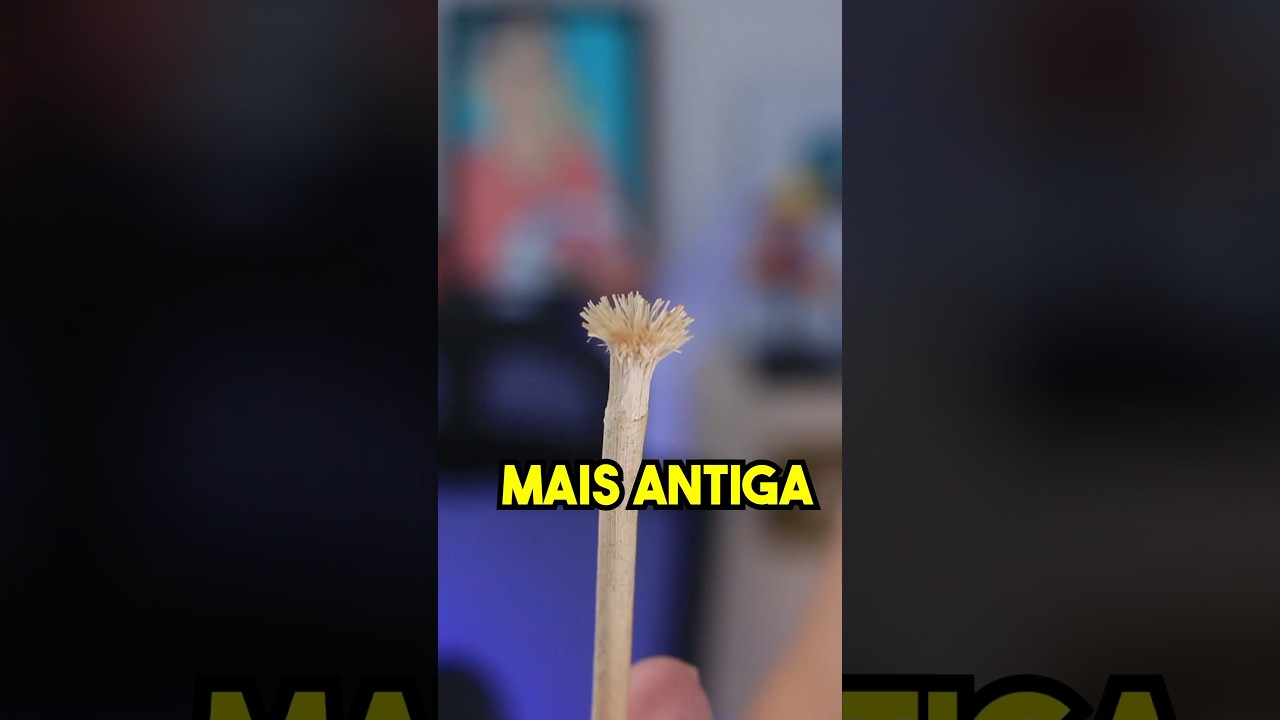 Testei se a Escova dental MAIS ANTIGA do Mundo limpa bem!! #shorts #asmr