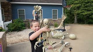 Unboxing 12 foot skeleton from Home Depot
