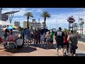 Tourists weather the Las Vegas heat for sight-seeing image