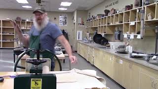 Press-molding a bowl (press-molding 1/4)