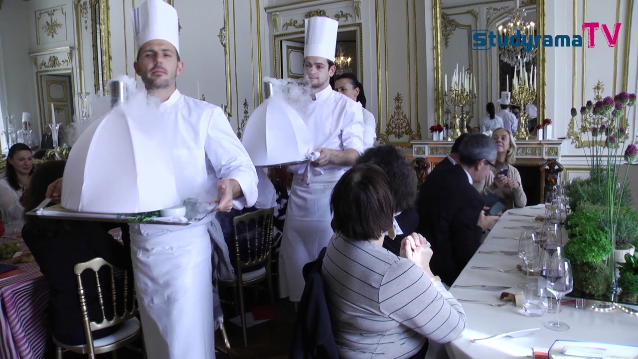 Hotellerie Restauration Les Qualites Indispensables Pour Y Travailler Les Soft Skills Recherchees Dans L Hotellerie Restauration Studyramaemploi