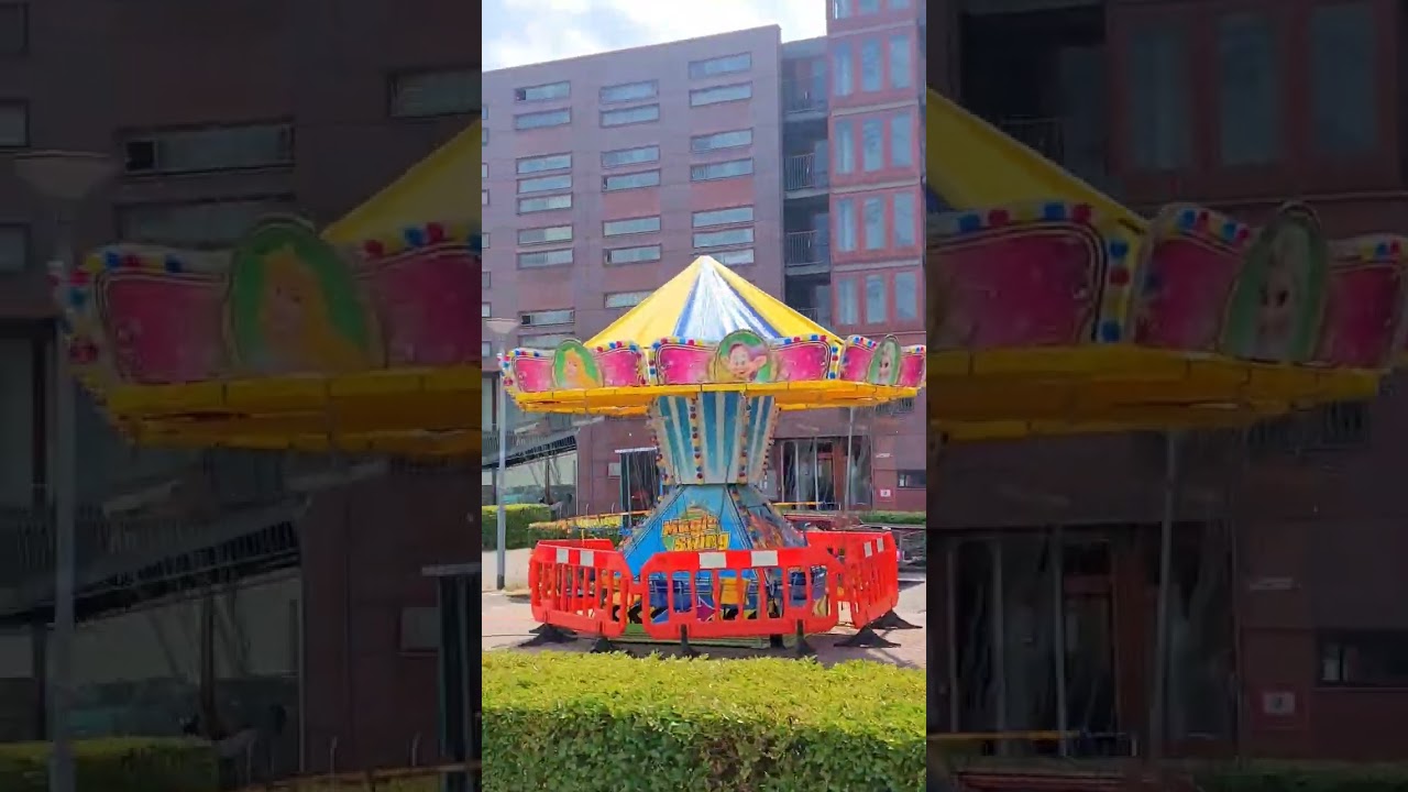Kermis Zevenkamp Rotterdam. Deze staat tegenover Zwembad Zevenkamp.