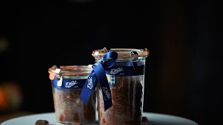 Ciasto czekoladowe z chałwą waniliową, gotowane w słoikach