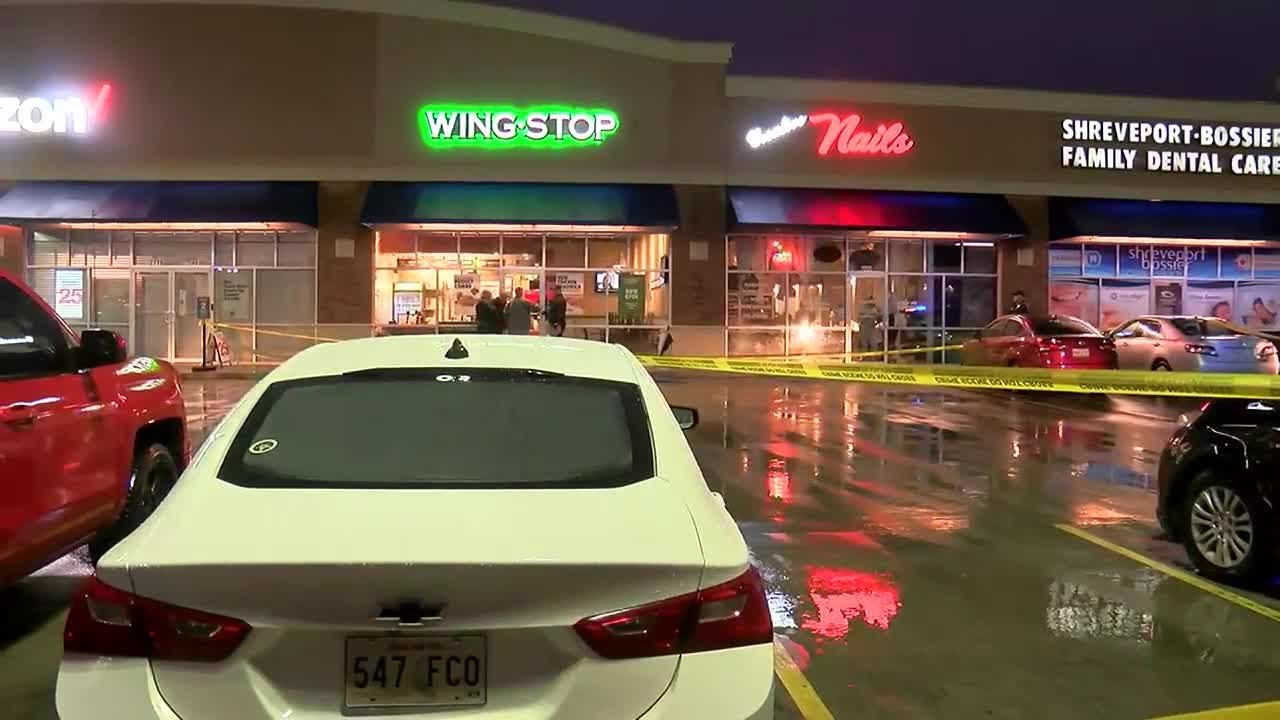 Gunfire outside Wingstop in Bossier City YouTube