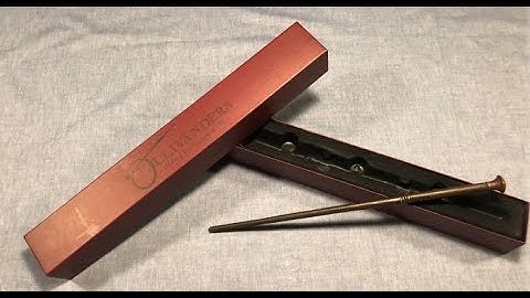 Oak Interative Wand from Ollivanders!!