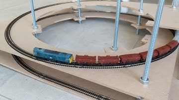 N Gauge Helix First Loop - 2.5% Gradient [Test]