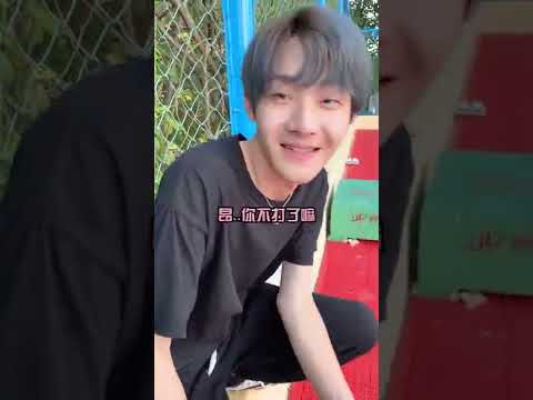 这样陪男朋友打篮球，不仅没有女生问他要微信，就连男生都不愿意和他玩…【抖音男朋友你睡醒了吗】
