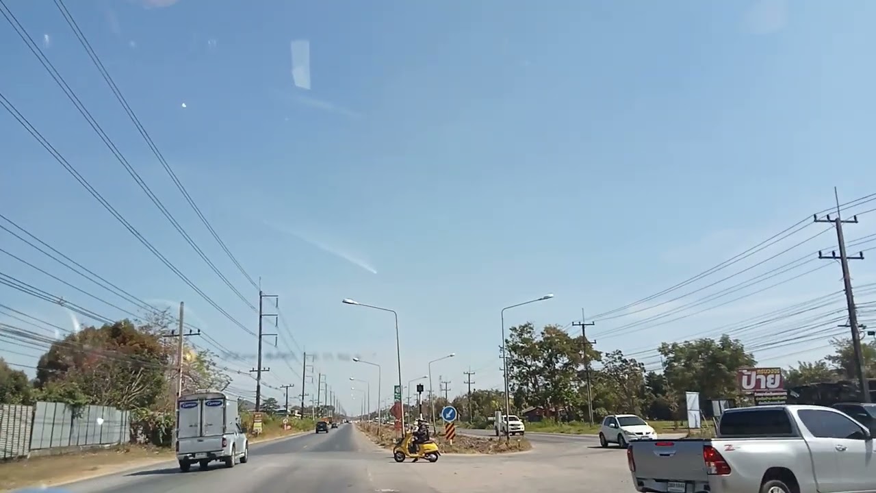 เรากำลังจะไปตลาดไปหาซื้อของมาทำอาหารตอนเย็นครับไปดูด้วยกันครับว่าจะได้อะไรมาทำบ้างครับ