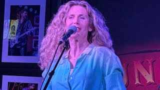 Sophie B. Hawkins performs “As I Lay Me Down” at The Funky Biscuit in Boca Raton May 26, 2023