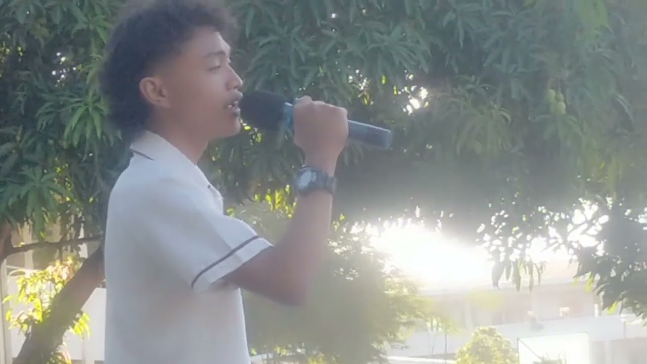 MAGALING ANG BOSES NG BINATANG ITO.