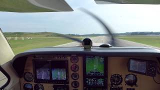 Bonanza B36TC take-off RWY 22 KLEW