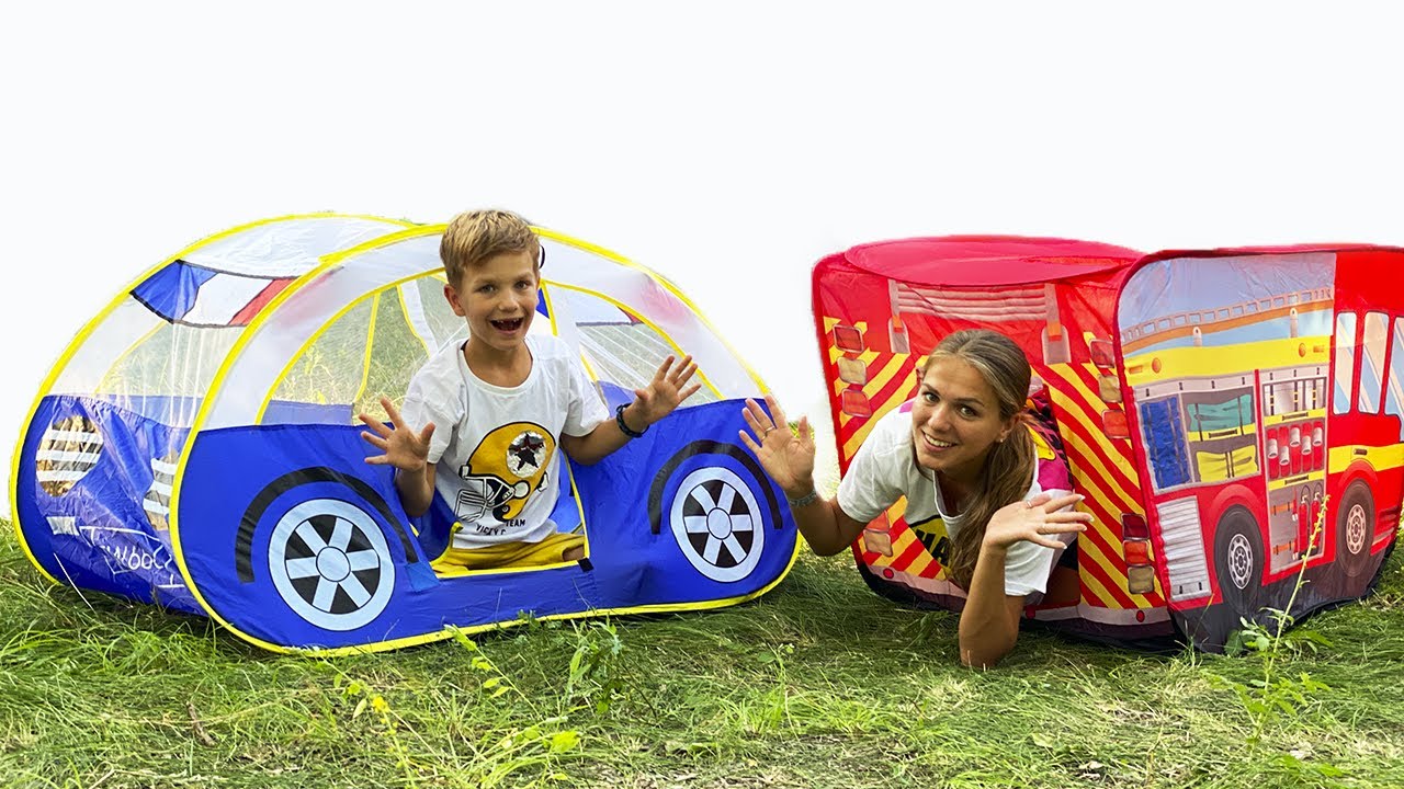 صورة فيديو : Mark and Mom went for a walk with toy car tents