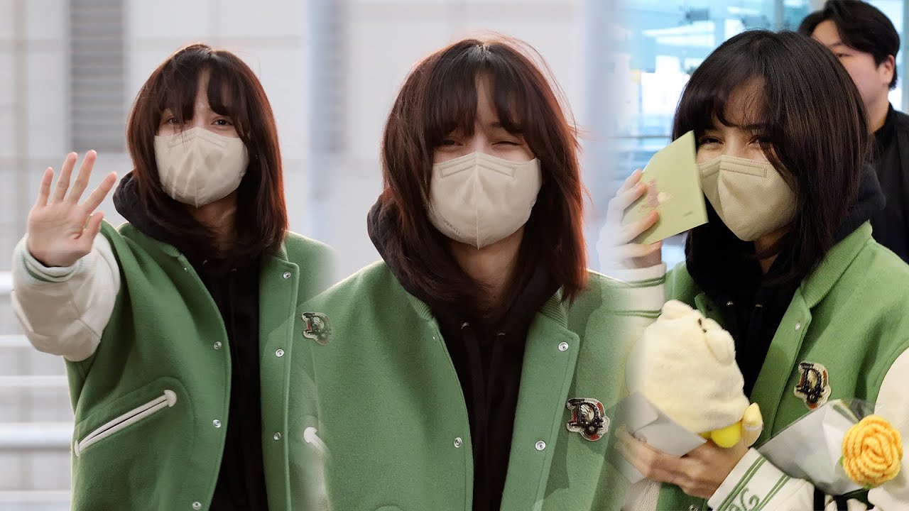 BLACKPINK ‘LISA’ (블랙핑크 리사) 출국 Departure 직캠 | 인천공항 240114
