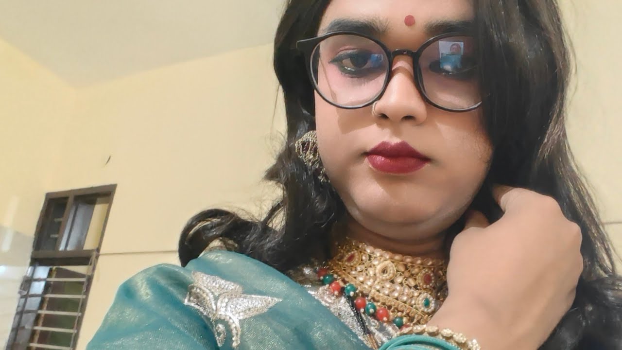 Boy to girl mekup ,cd parlor marina jaya production miss manish from up