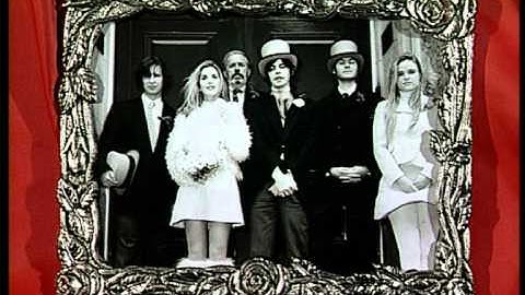 Saint Etienne - I Was Born On Christmas Day (official promo video)