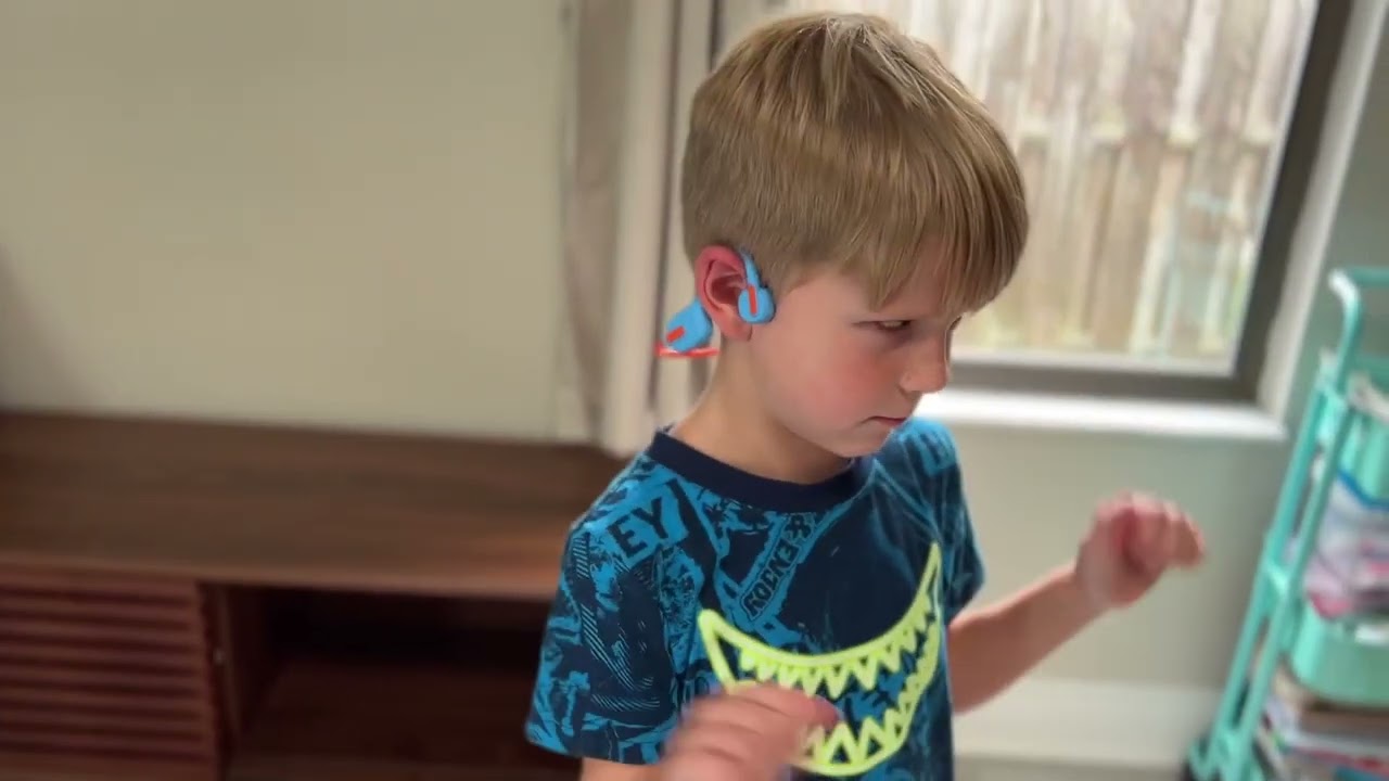 IFECCO Kids Open Ear Headphones, accompany your child to explore the world and enjoy every moment!”