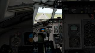 Cockpit Landing View ✈️🛬 #american #americanairlines #aviation #virtualaviation #shortvideo #shorts