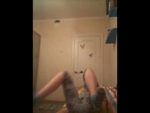 камера в лагере. наблюдение за сестрой. подсмотренное в ванной комнате. мама в ванной. брат подсматривает за родителями.