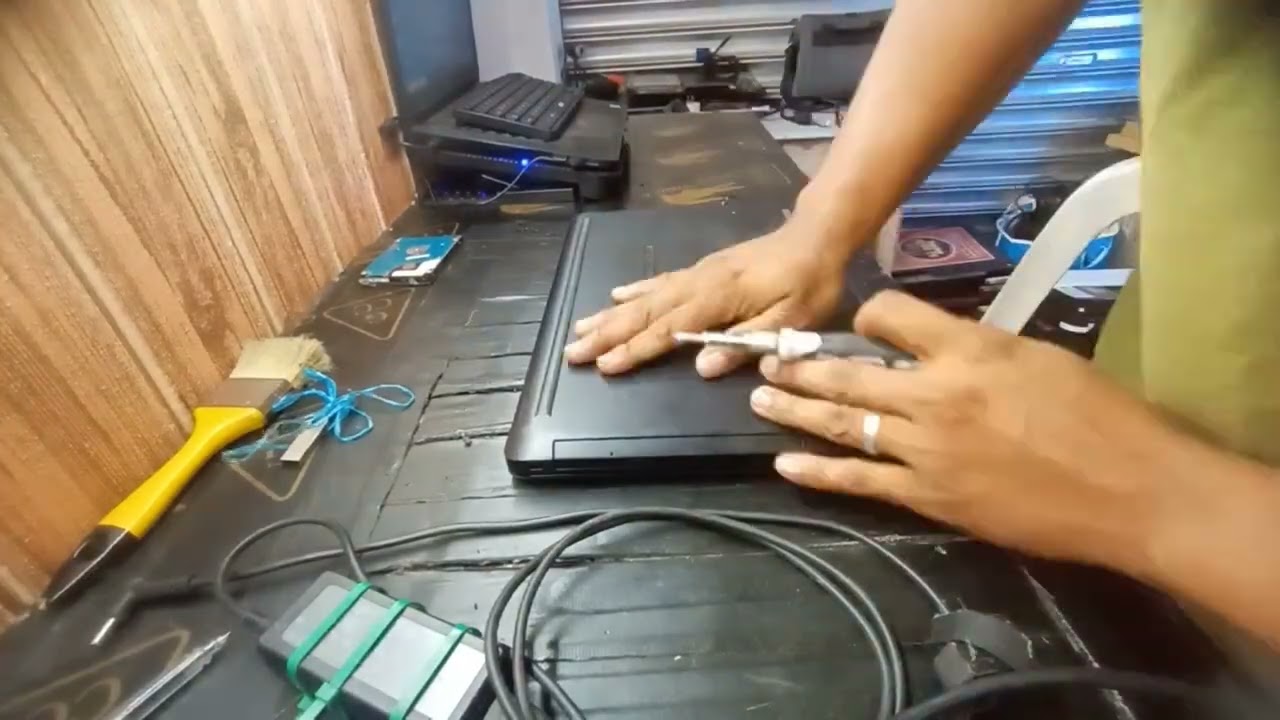 HP Laptop Windows 11 Blinking Screen After Log in