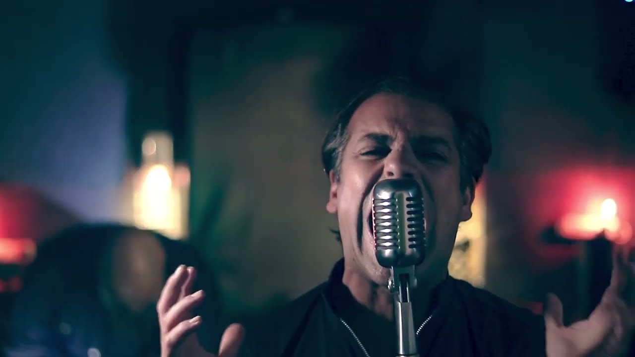 A V E • R O J A  -  Diurno (Official Video)