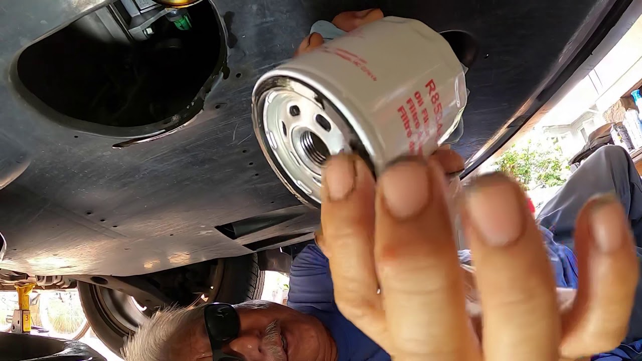 How to Change the Engine Oil & Oil Filter on a 2013 Mazda 5 YouTube