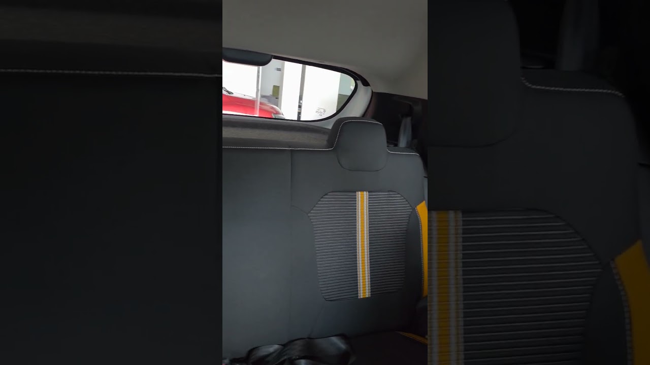 HOW IS 2025 RENAULT KWID INTERIORS? 