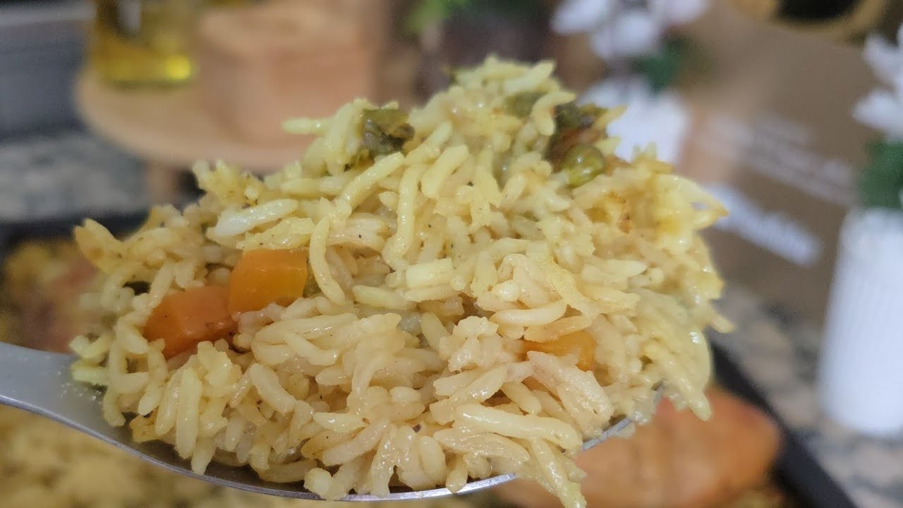 احذفي جميع وصفات الأرز لي عندك وجربي هاذي 🚫ارز فالفرن مزربع كل حبة وحدها كامل يسقسوني بنة عالمية 😋