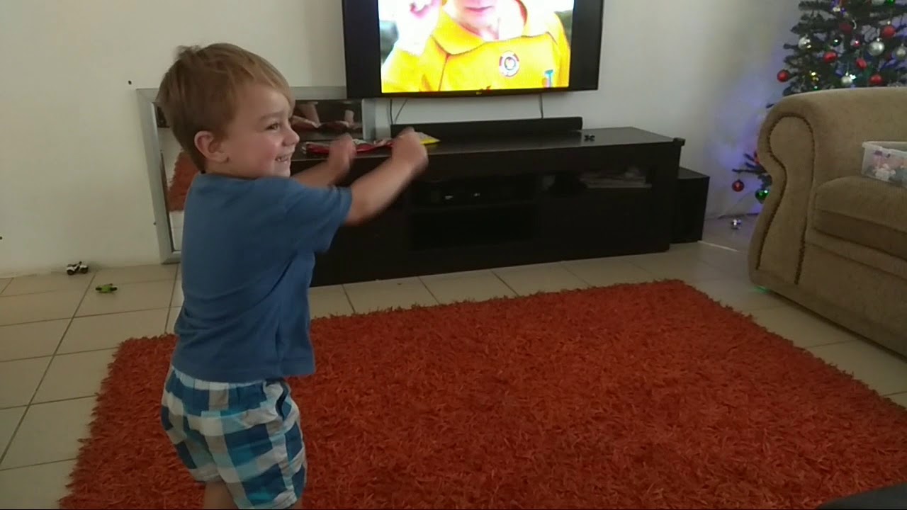 I'm on smoko kids jamming YouTube