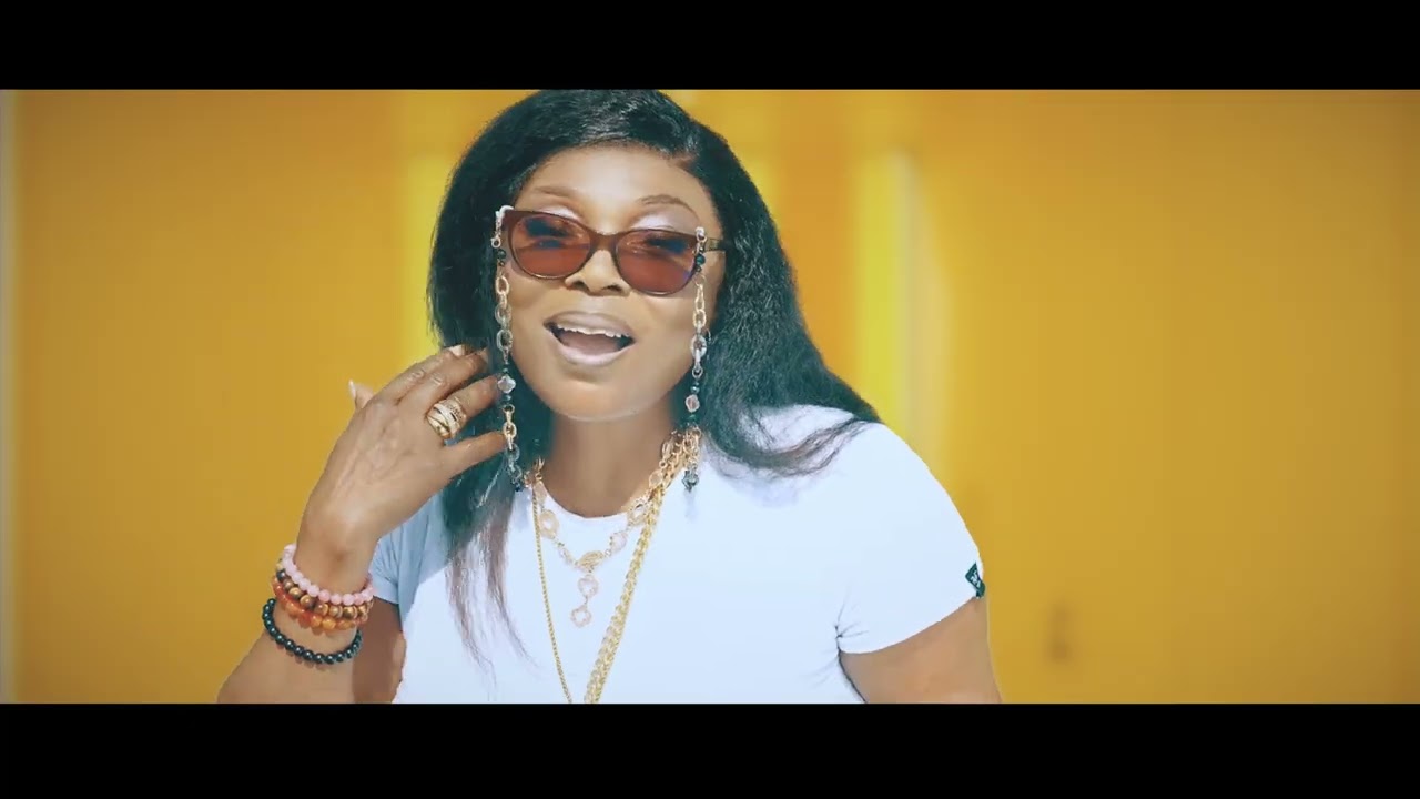 Watch Rosnie Calvina la MAMA-intro hybride on YouTube Watch Rosnie Calvina la MAMA-intro hybride on YouTube