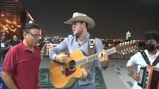 Tony Elizondo de Calibre 50 antes de ser famoso con José Luis Zagar