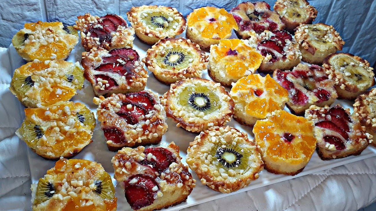 جديد‼ ميني كيك بالفواكه هماوي غاترحميني عليهم 😉 شي حاجة طوب فوق الوصف بكمية وفيرة ولجميع المناسبات 😍