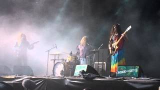 Fuzz - You Won't See Me (Rock En Seine 2015)