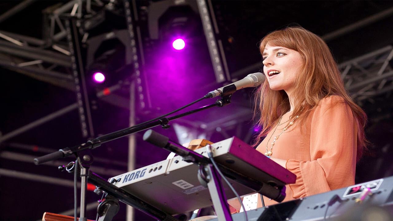 YouTube에서 Hannah Peel - Reaction Diffusion {2021} 보기 YouTube에서 Hannah Peel - Reaction Diffusion {2021} 보기