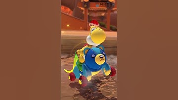 Mario Kart 8 Deluxe - Outrunning Red Shells for the last time! #shorts