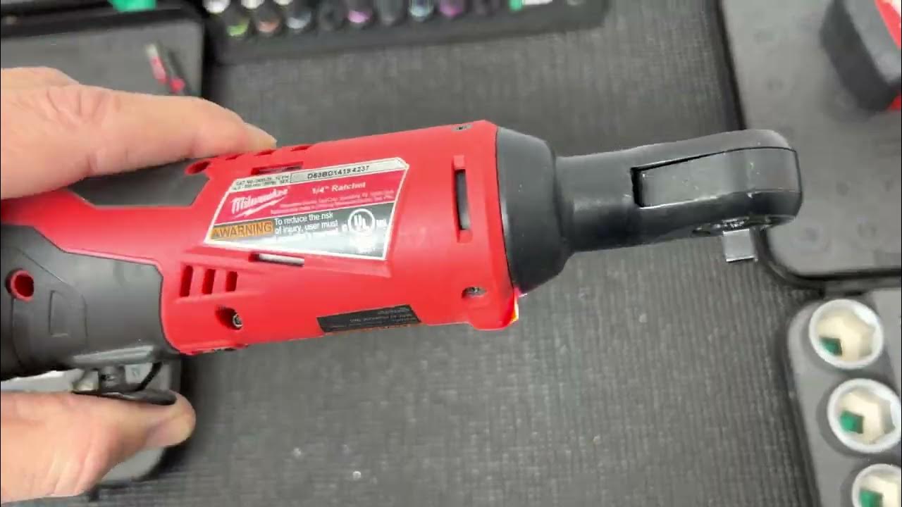 Milwaukee 2456-20 M12 1/4 Ratchet tool - YouTube