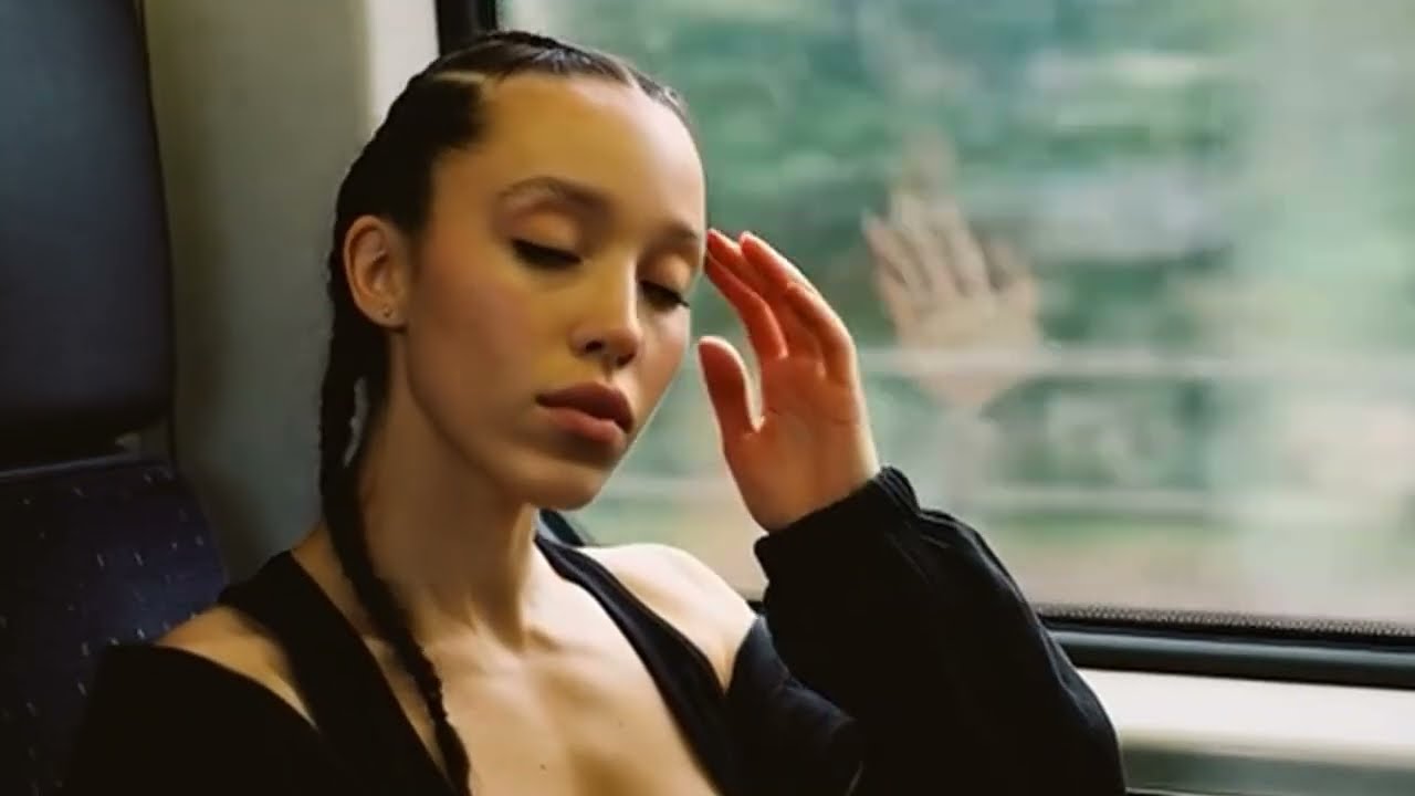 Train (FKA twigs, BANKS Type Beat)