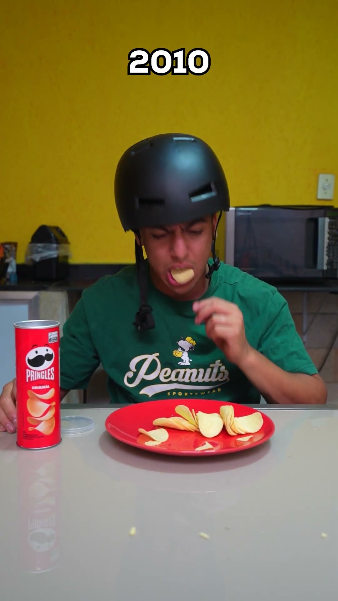 Pringles 2000 vs 2030