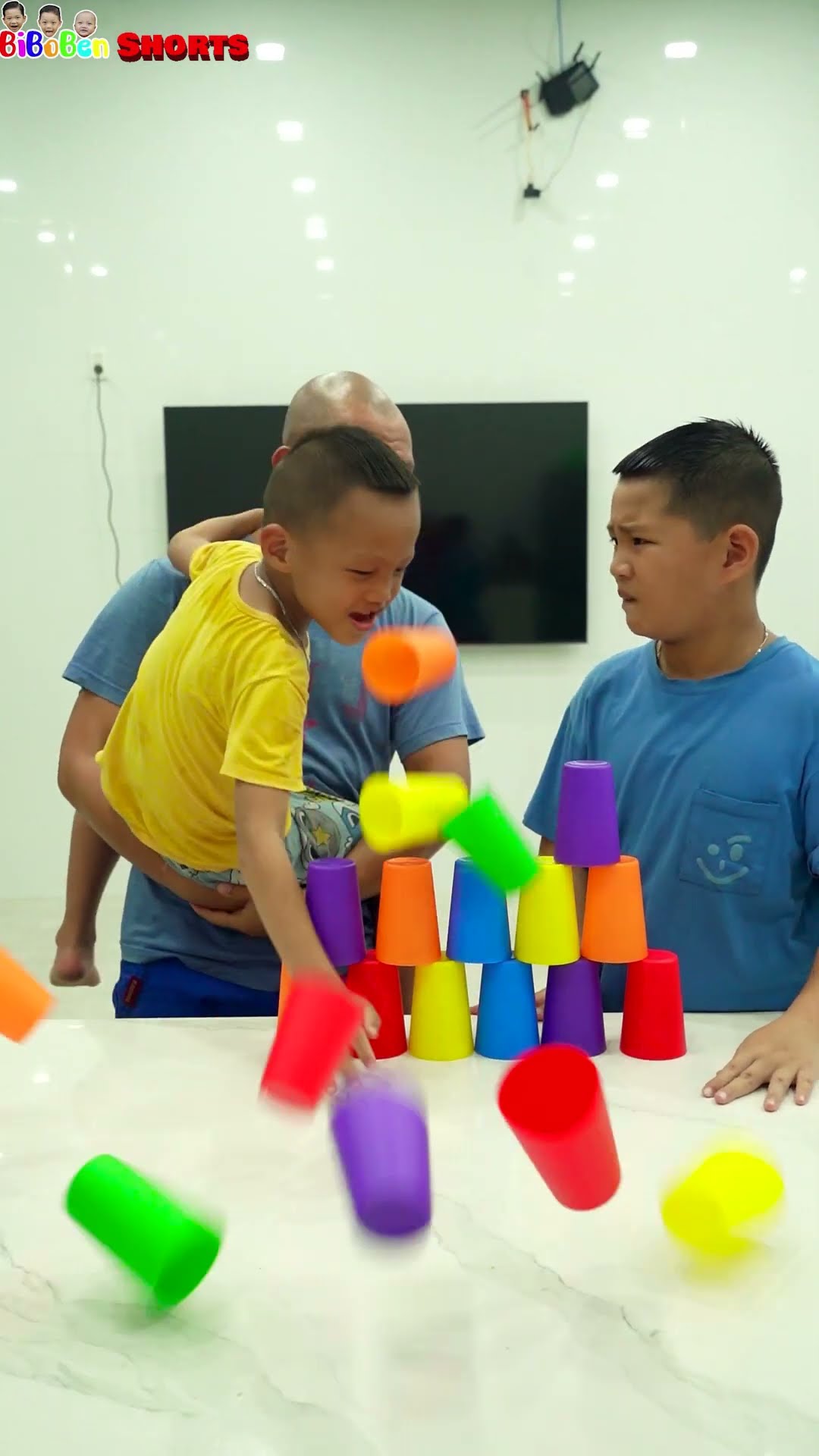 BiBoBen Shorts | Baby pranks his brother ???