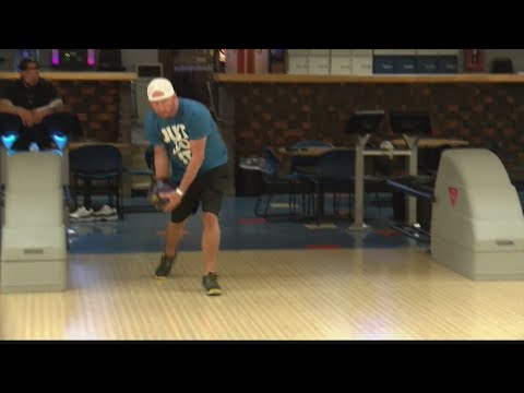 Peoria bowler includes Father in 300 game by placing his ashes in his ball | WMBD News