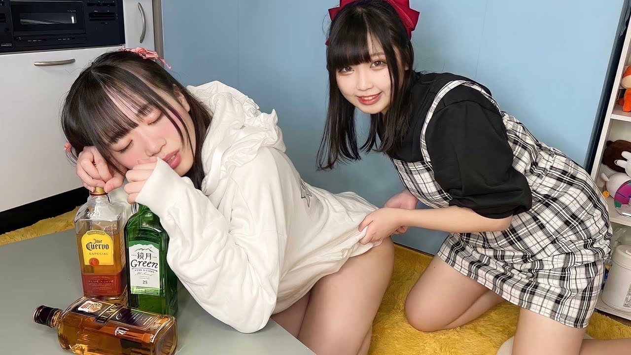 泥酔    女子大生 泥酔女子大生(20)に限界までイタズラしてみた💖