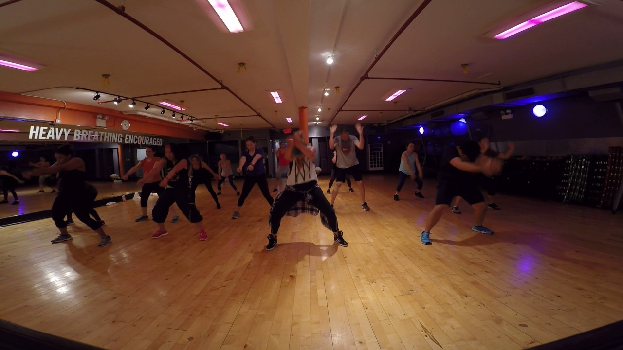 Shape Of You Latin Remix Feat Zion Lennox ZUMBA YouTube shape-of-you-latin-remix-feat-zion-lennox-zumba-youtube